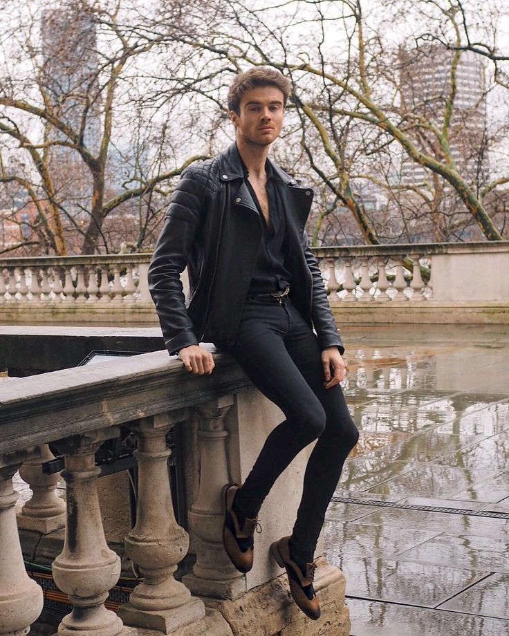 Jeans Outfits for Men: Your Ultimate Style Guide for 2025 12 Jeans Outfits for Men: Your Ultimate Style Guide for 2025