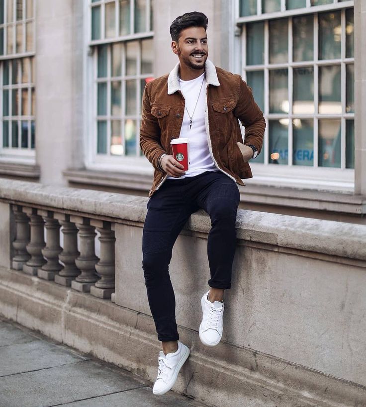 How Men Can Dress for a Coffee Date with Style and Confidence 6 Matching Your Outfit to the Coffee Spot