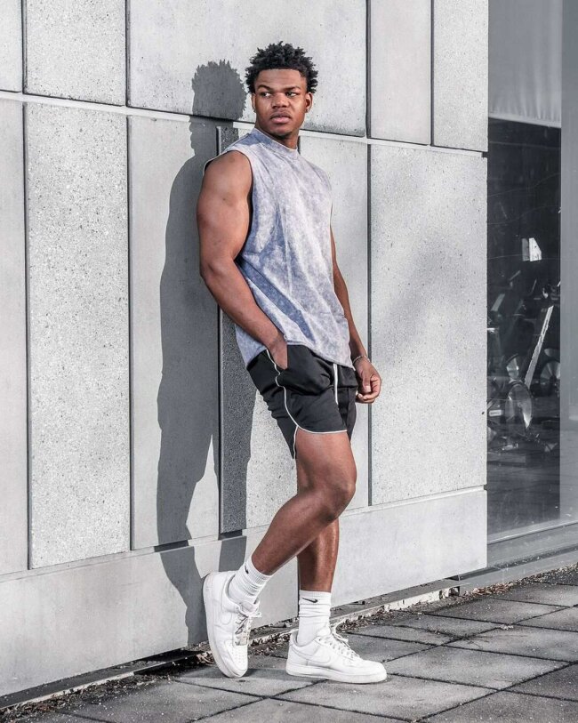 Stylish Ways to Pair Men's Shorts: Your Ultimate Guide to Trendy Outfits 10 Men's Shorts