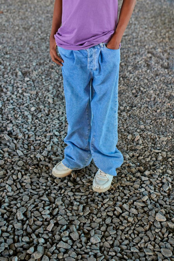 Baggy Jeans Outfits for Men: How to Wear Relaxed Style in 2025 4 Baggy Jeans Outfits