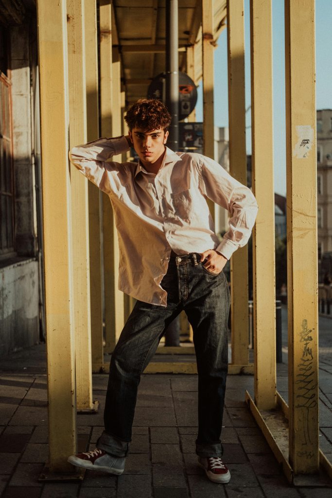 Baggy Jeans Outfits for Men: How to Wear Relaxed Style in 2025 3 pexels eyupcan timur 424989336 32770722