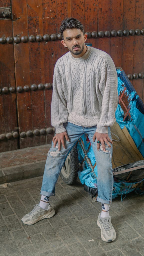Cable Knit Sweater Outfits for Men: Your Ultimate Style Guide for 2025 5 Cable Knit Sweater Outfits for Men
