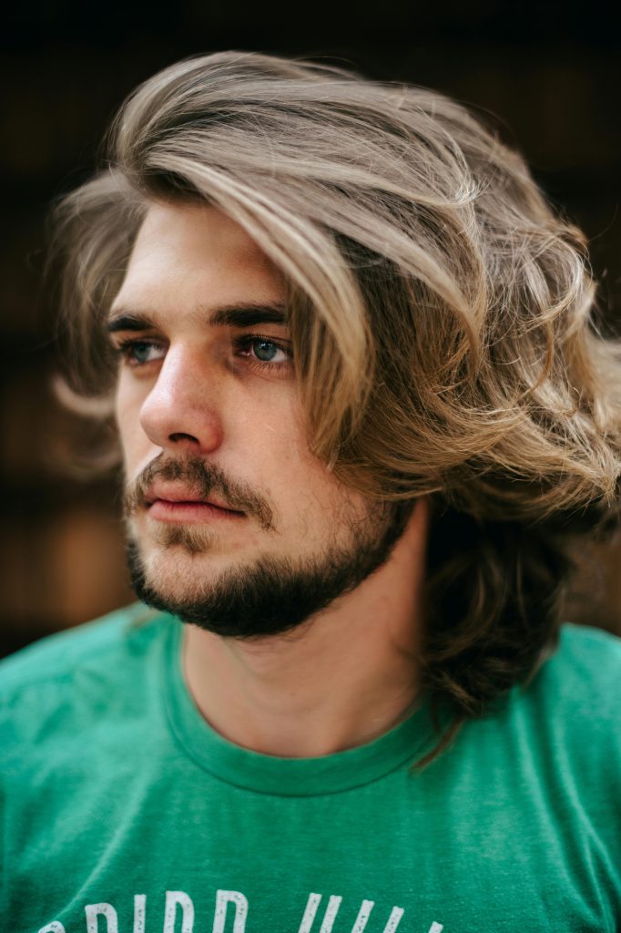 Wavy Hair Men Ideas: Top Hairstyles and Styling Tips for 2025 2 Wavy Hair Men